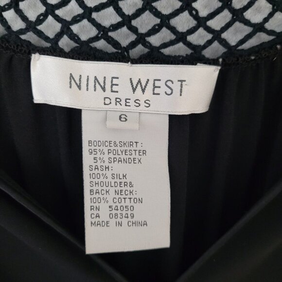 Nine West V-Neck Dress Womens Size 6 Black Cochet Tie Waist Witchy Whimsigoth - Picture 8 of 8